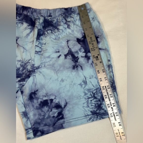 Zella Women’s 2-Piece Lounge Set Size Small Tie Dye Crop Sweatshirt /Shorts Blue - Picture 4 of 9